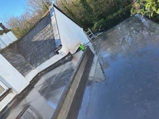 Large flat roof installation